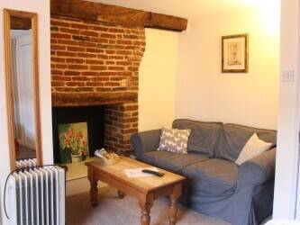 SUFFOLK - TOWN CENTRE PUB & RESTAURANT WITH 4 EN SUITE LETTING BEDROOMS Photo 9