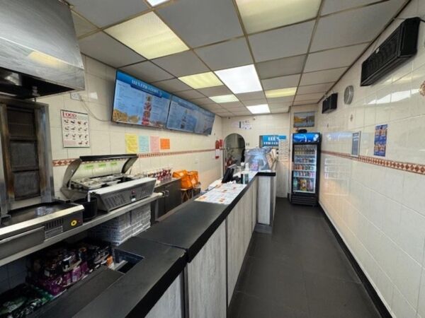 Leasehold Fish & Chip Takeaway Located In Studley Photo 9