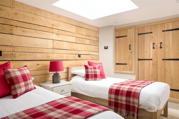 Boutique Cotswolds Tearooms and Bed & Breakfast For Sale For Sale in Chipping Campden Photo 9