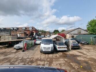 Workshop garage facility Photo 10