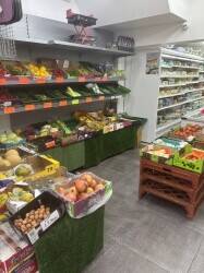 Supermarket for sale in Ilford London Photo 9