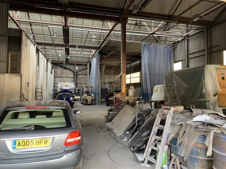 FREEHOLD COMMERCIAL VEHICLE ACCIDENT REPAIRS CENTRE IN WOLVERHAMPTON