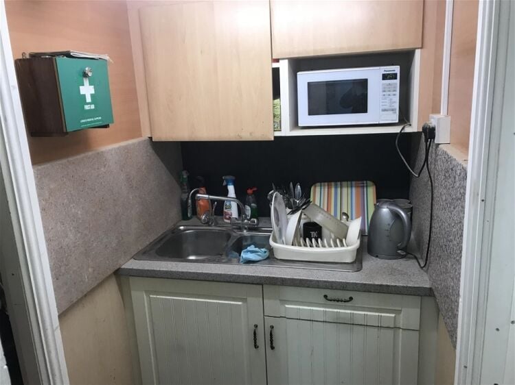 DESIGNER KITCHEN & BATHROOM MANUFACTURING COMPANY IN SOUTH MANCHESTER Photo 5