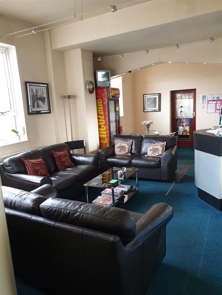 STYLISH TANNING STUDIO & LADIES ONLY FITNESS GYMNASIUM IN STOKE ON TRENT