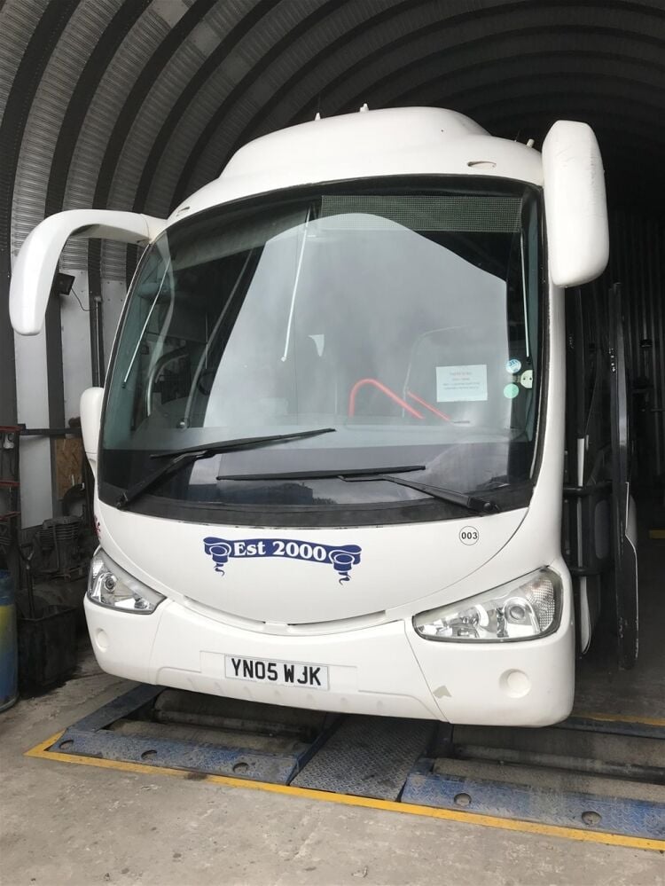 DYNAMIC INDEPENDENT COACH HIRE COMPANY IN GREATER MANCHESTER