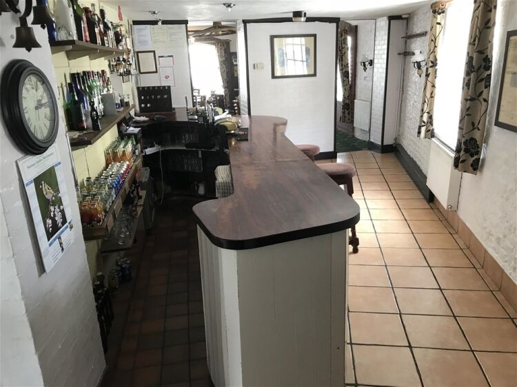 FULLY LICENSED FREEHOLD HOTEL/RESTAURANT & FUNCTION VENUE IN WARMINSTER TOWN CENTRE Photo 5