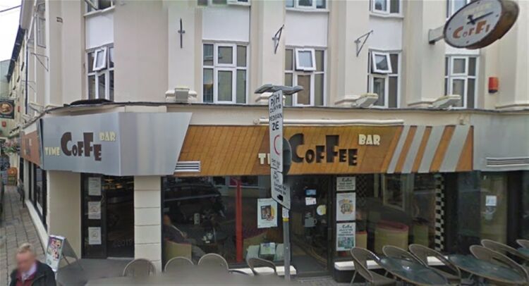 STYLISH COFFEE BAR IN CARMARTHEN TOWN CENTRE