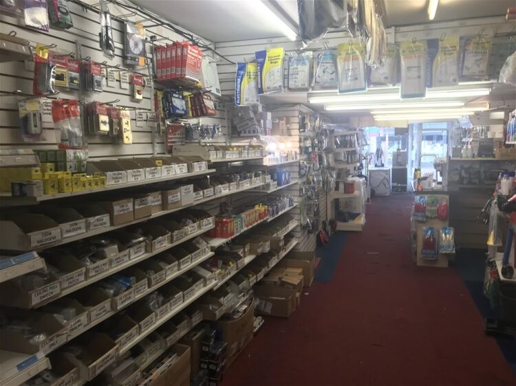RETAIL ELECTRICAL/HARDWARE & PET SUPPLIES IN KNARESBOROUGH TOWN CENTRE