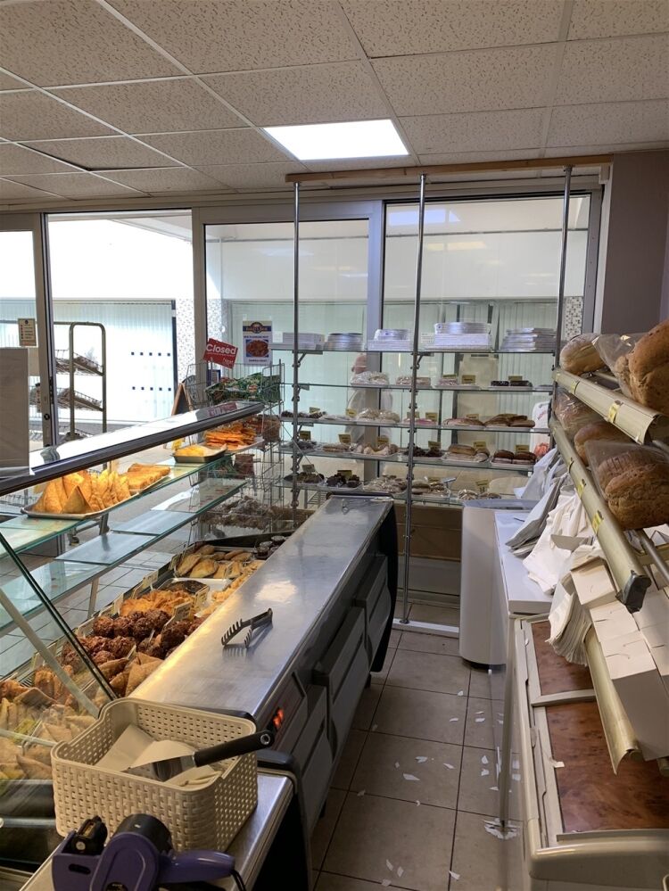 TRADITIONAL RETAIL; CRAFT BAKERY & SANDWICH BAR IN BEDFORD TOWN CENTRE