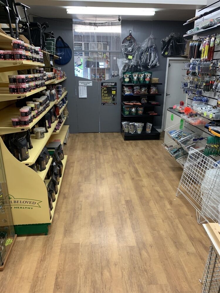 LIVE PETS & SUPPLIES EMPORIUM IN YORK SUBURB