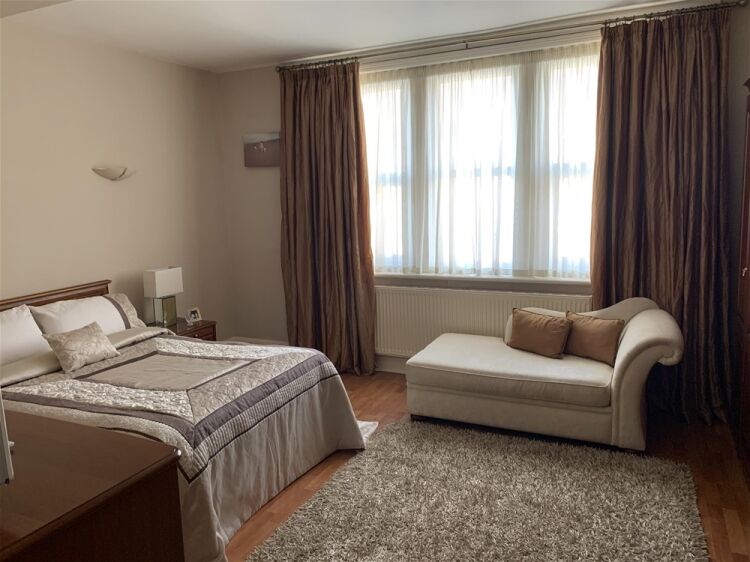 LICENSED ITALIAN & PORTUGUESE RESTAURANT WITH FAMILY HOME IN COLWYN BAY TOWN CENTRE Photo 5