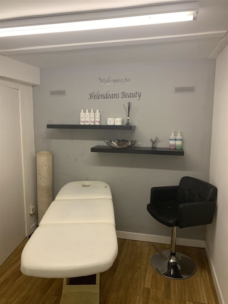 STYLISH UNISEX HAIR & BEAUTY SALON IN EDINBURGH CITY CENTRE