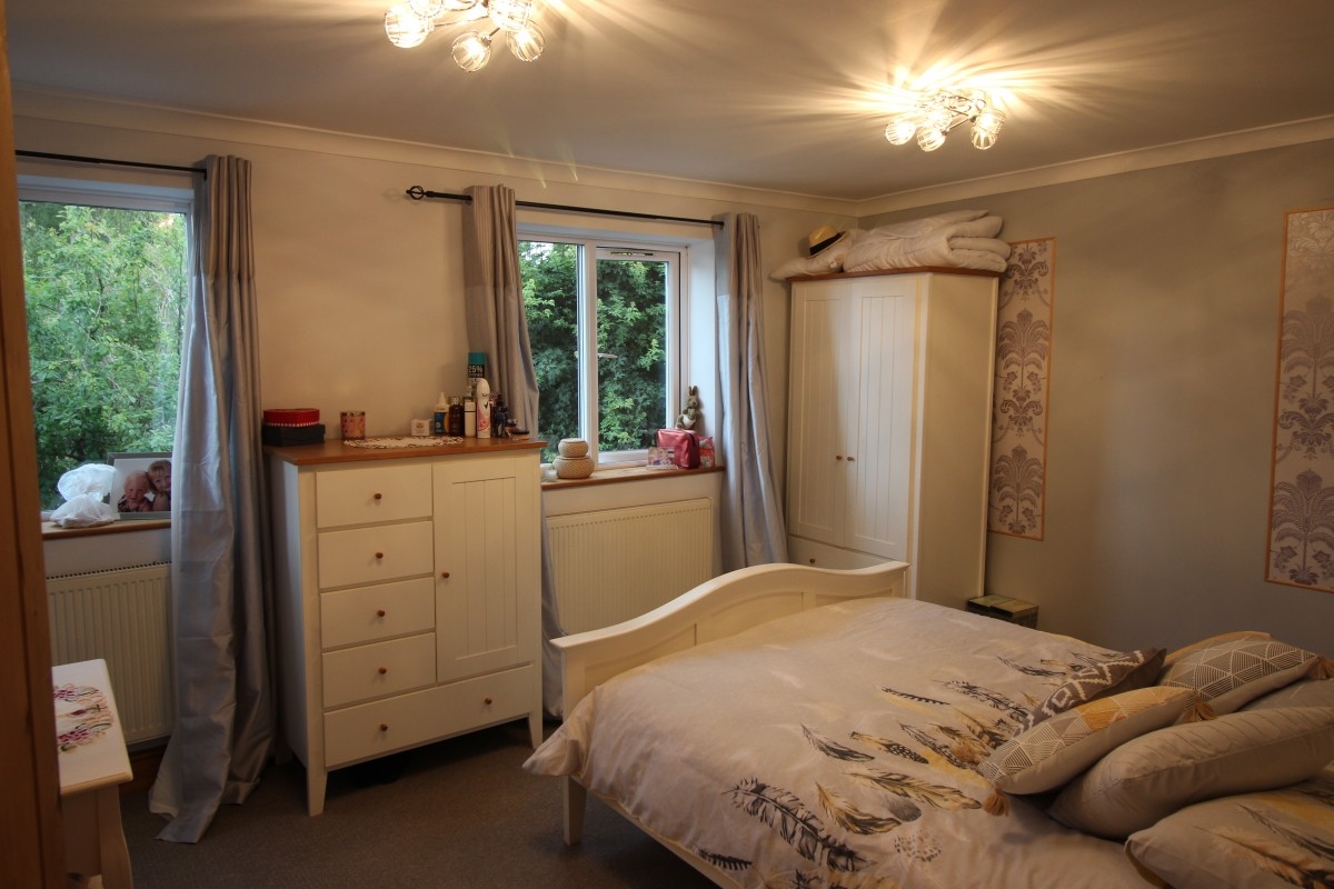 FREEHOLD  DETACHED BED & BREAKFAST BUSINESS