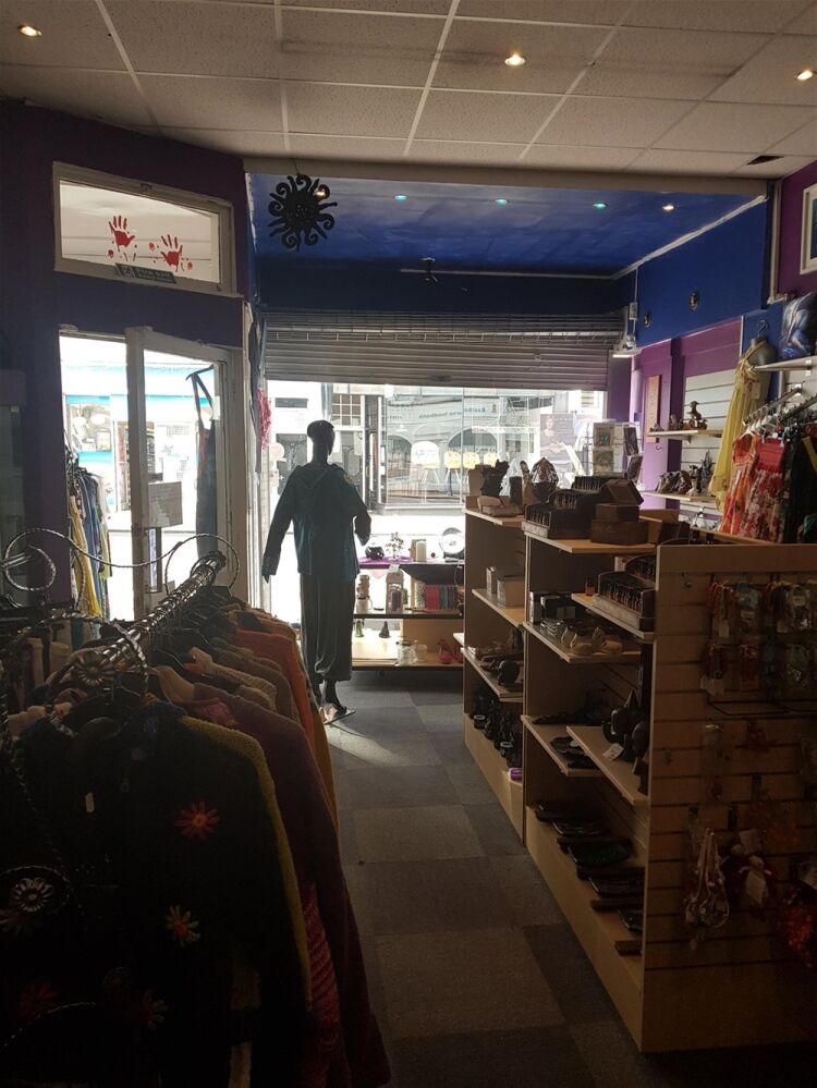 UNIQUE RETRO CLOTHING & GIFTS EMPORIUM IN EASTBOURNE Photo 5