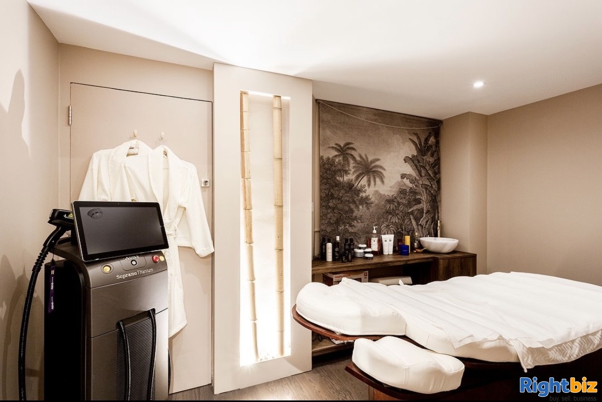 Beauty and  Wellness Clinic for sale central London Photo 4
