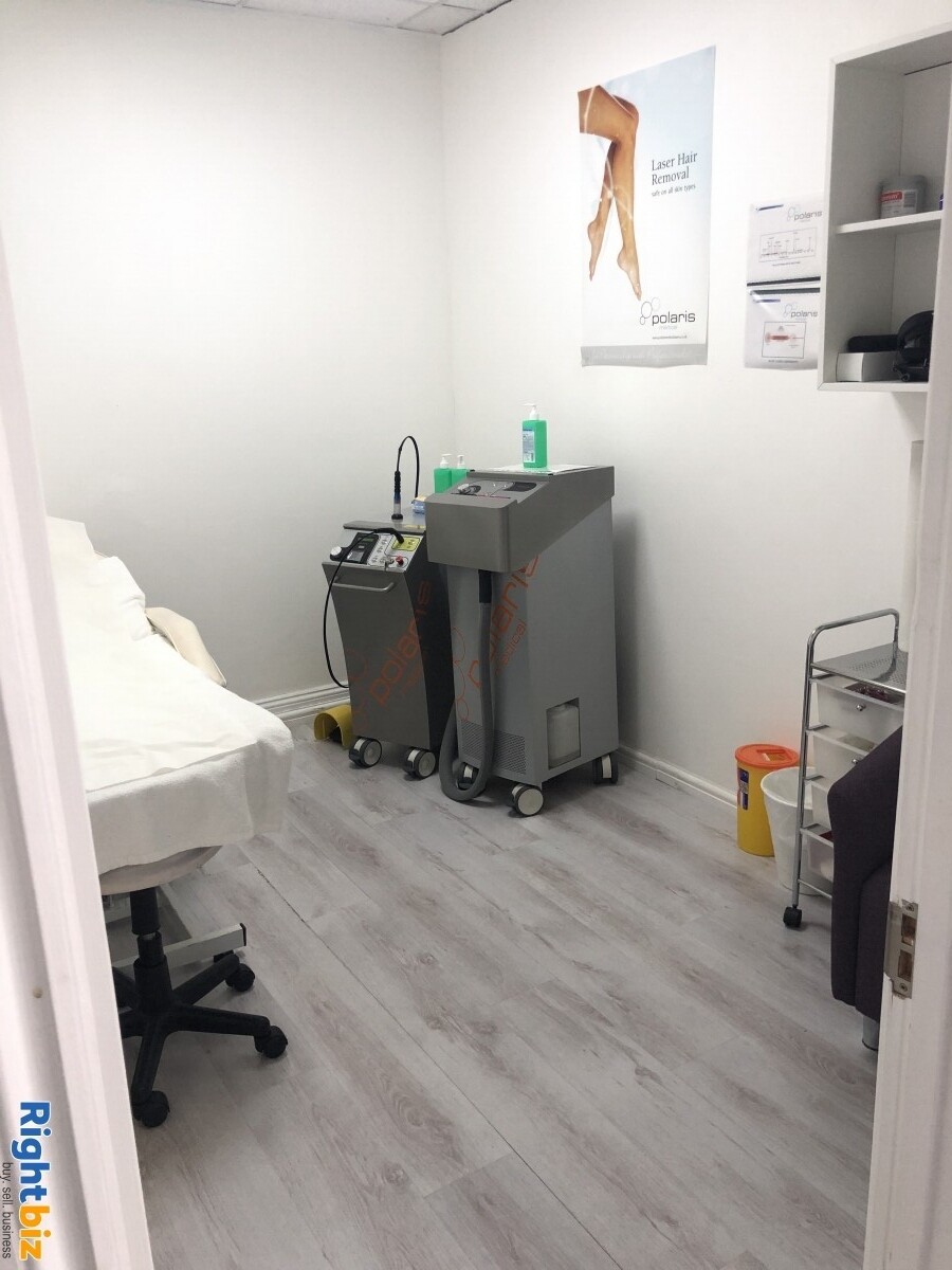 Beauty Salon for Sale in Edmonton London Photo 5