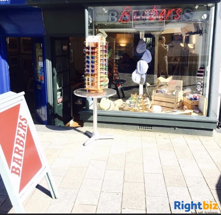Barbers established over 37 years - leasehold lock up shop Photo 5