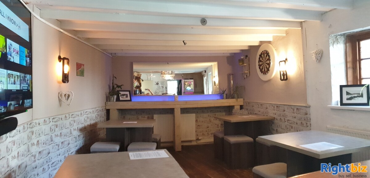 Coastal Village Store with Bar/Bistro & coffee shop Photo 5