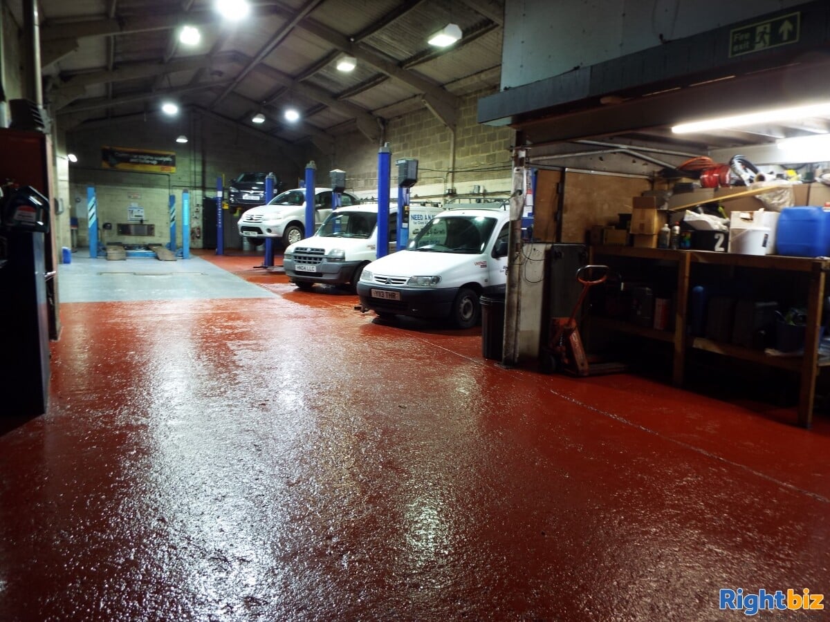 MOT GARAGE CLASSES 4, 5 & 7, SERVICING, REPAIRS. PLUS CAR SALES BUSINESS GOSPORT HAMPSHIRE