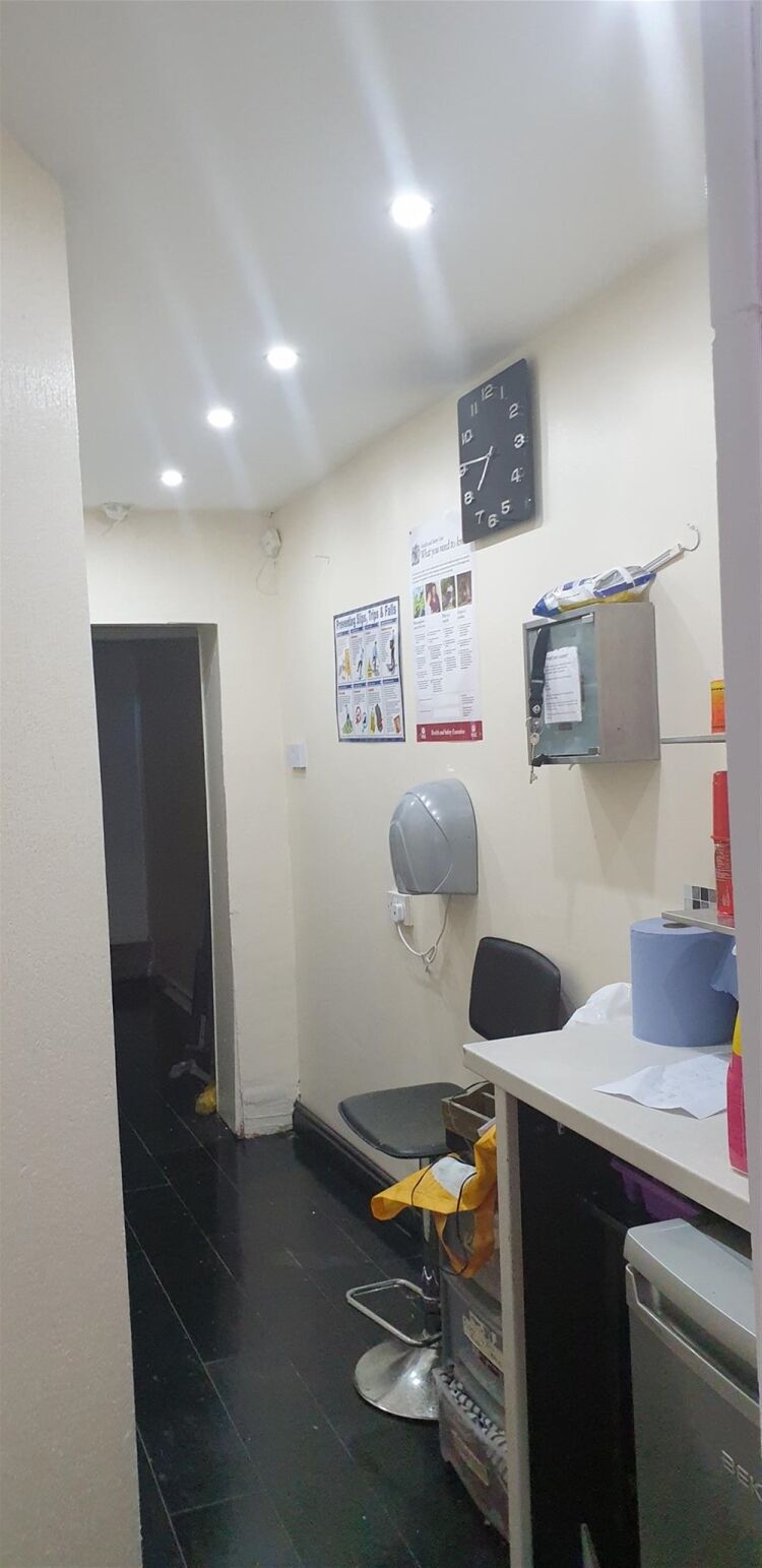 FIVE STAR BARBERS SHOP ON MERSEYSIDE