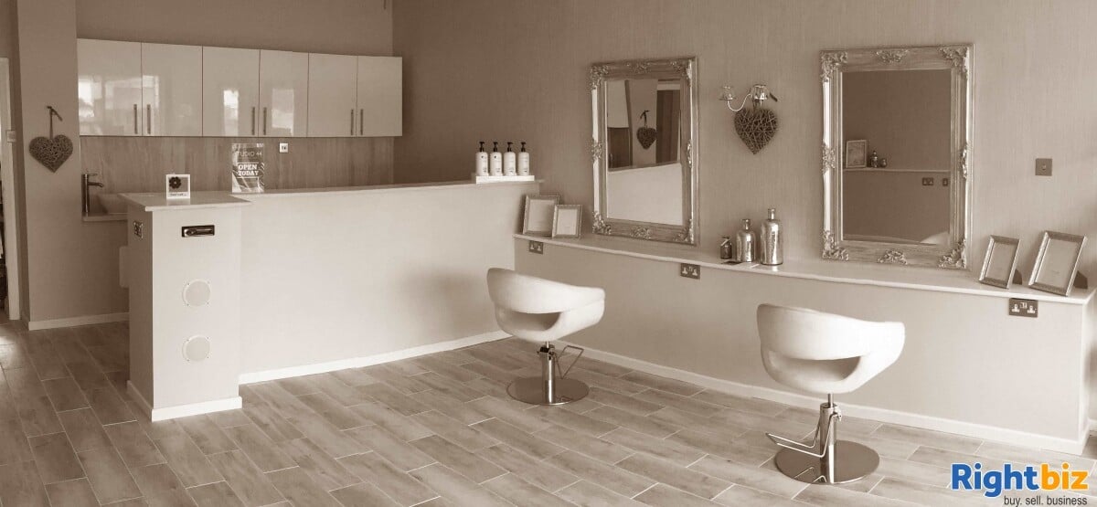 Established Hair & Beauty Salon with 4 Stations & 2 Beauty Rooms - Salon For Sale? 07768 820 003 Photo 5