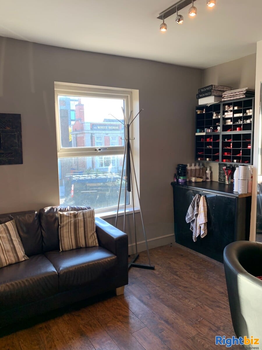 FREEHOLD BUILDING AND BUSINESS FOR SALE IN PRESTWICH