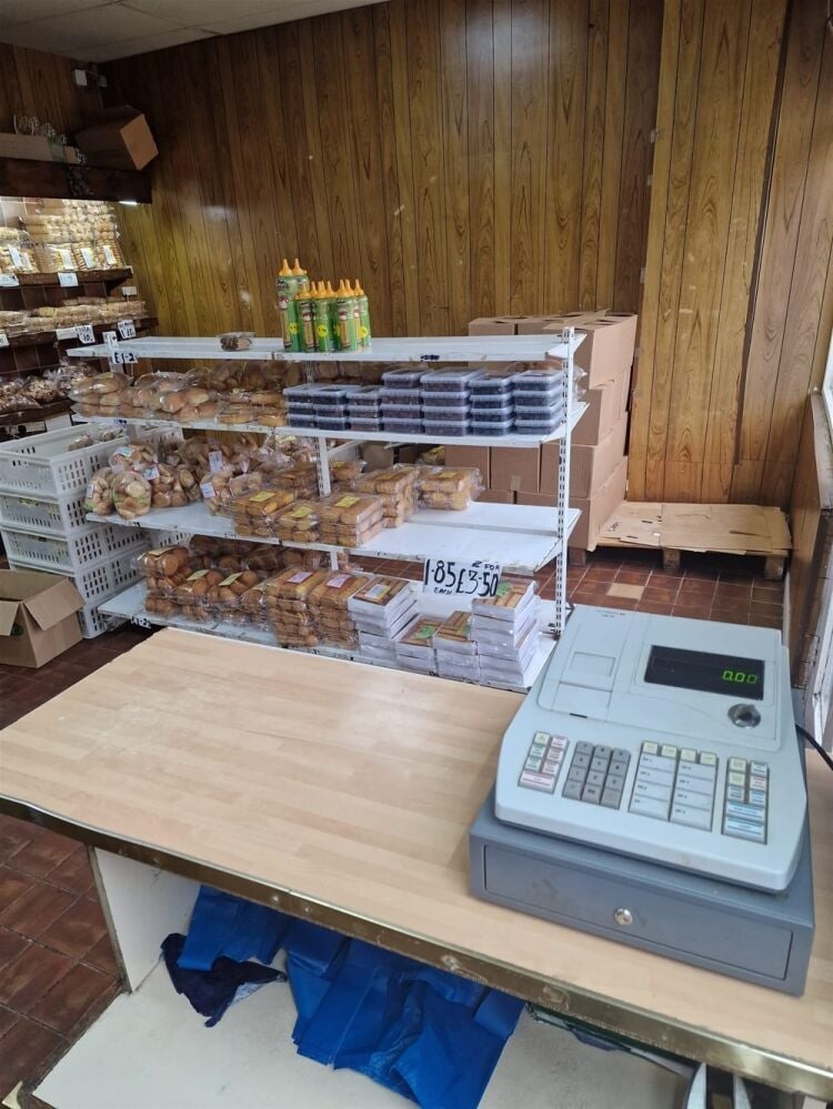 A BAKERY FOCUSING ON WHOLESALE PRODUCTION OF ASIAN AND ENGLISH BAKED CONFECTIONERY Photo 5
