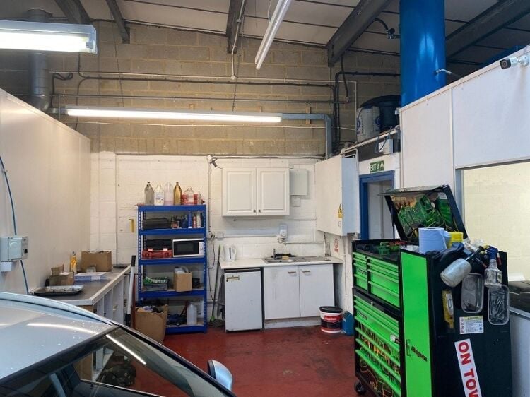 Well Established Car Repair Business In Aylesbury for sale
