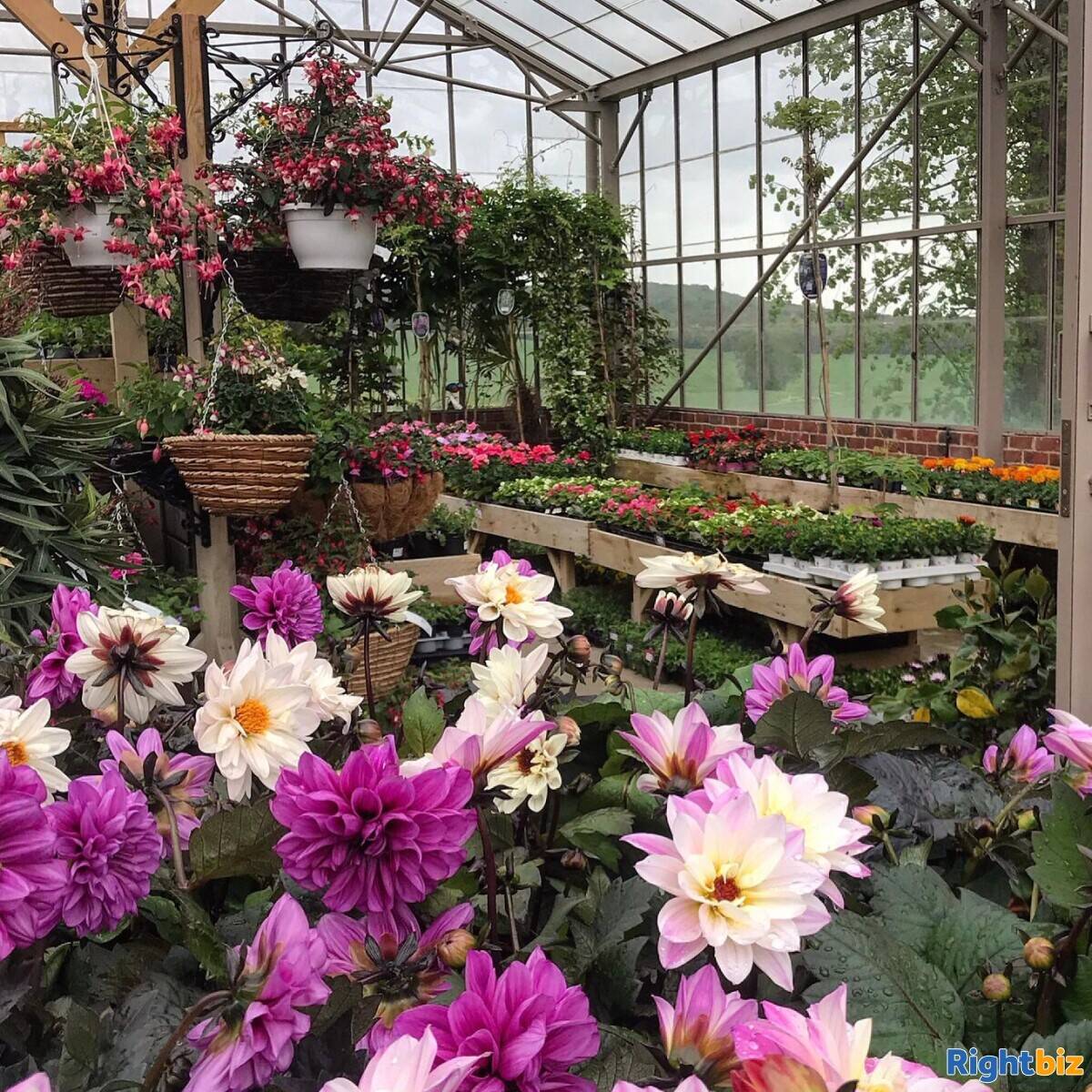 Garden shop with good outside sales area in the heart of Vale of Belvoir Photo 5