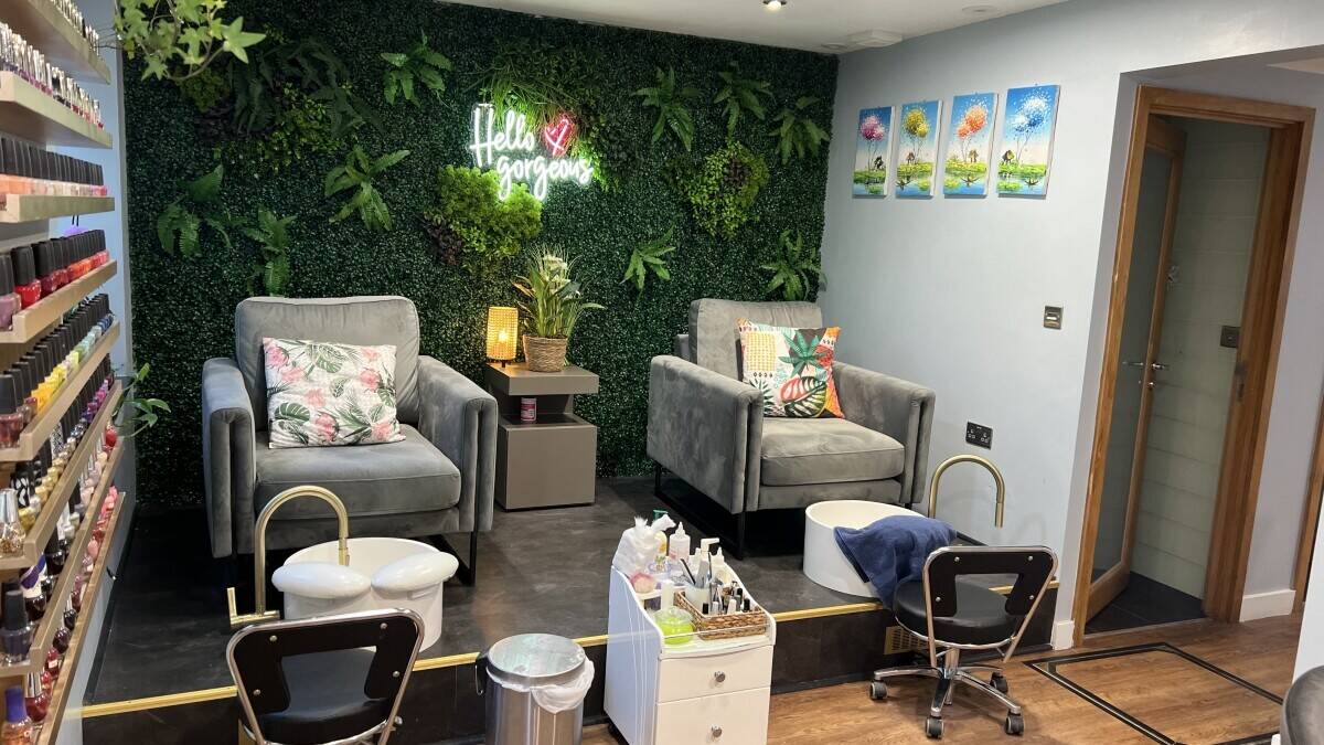 Nail and Beauty Salon in the Heart of Canary Wharf E14 for Sale Photo 5