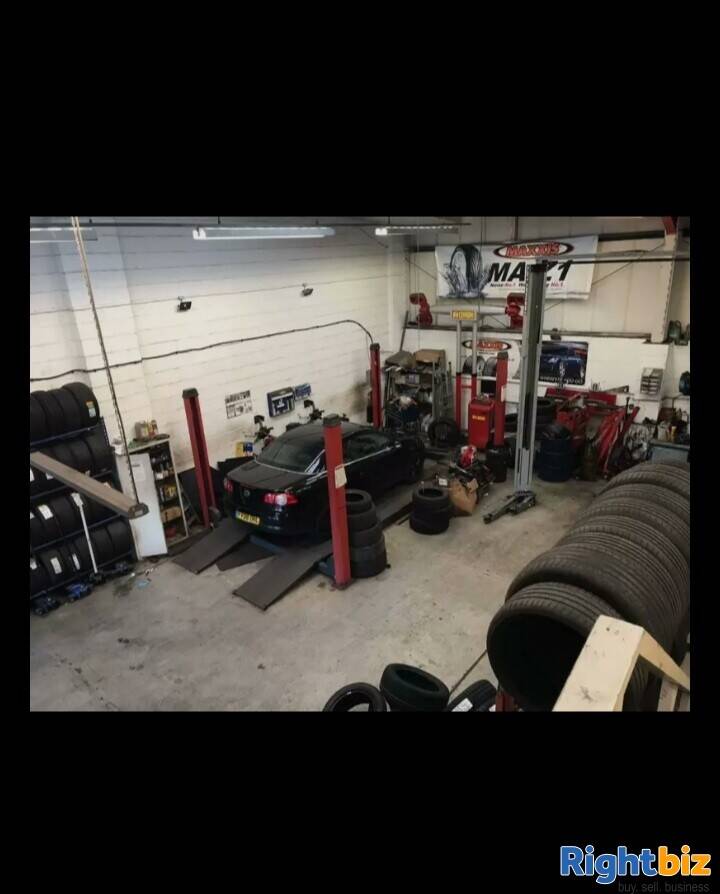 ESTABLISHED GARAGE/TYRE WORKSHOP BUSINESS FOR SALE IN HUDDERSFIELD