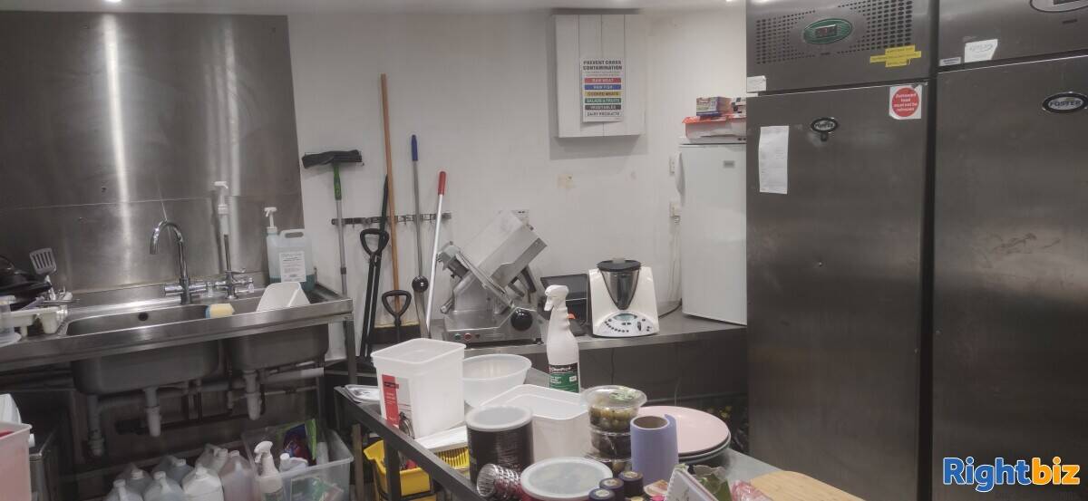 Successful licensed restaurant-cafe in the Brighton Lanes Photo 6