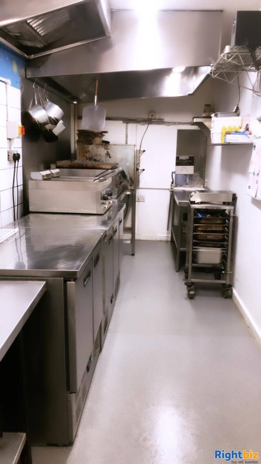 Very Well Established Restaurant with 2 bedroom apartment for Sale in Oxford, Cowley Road Photo 5