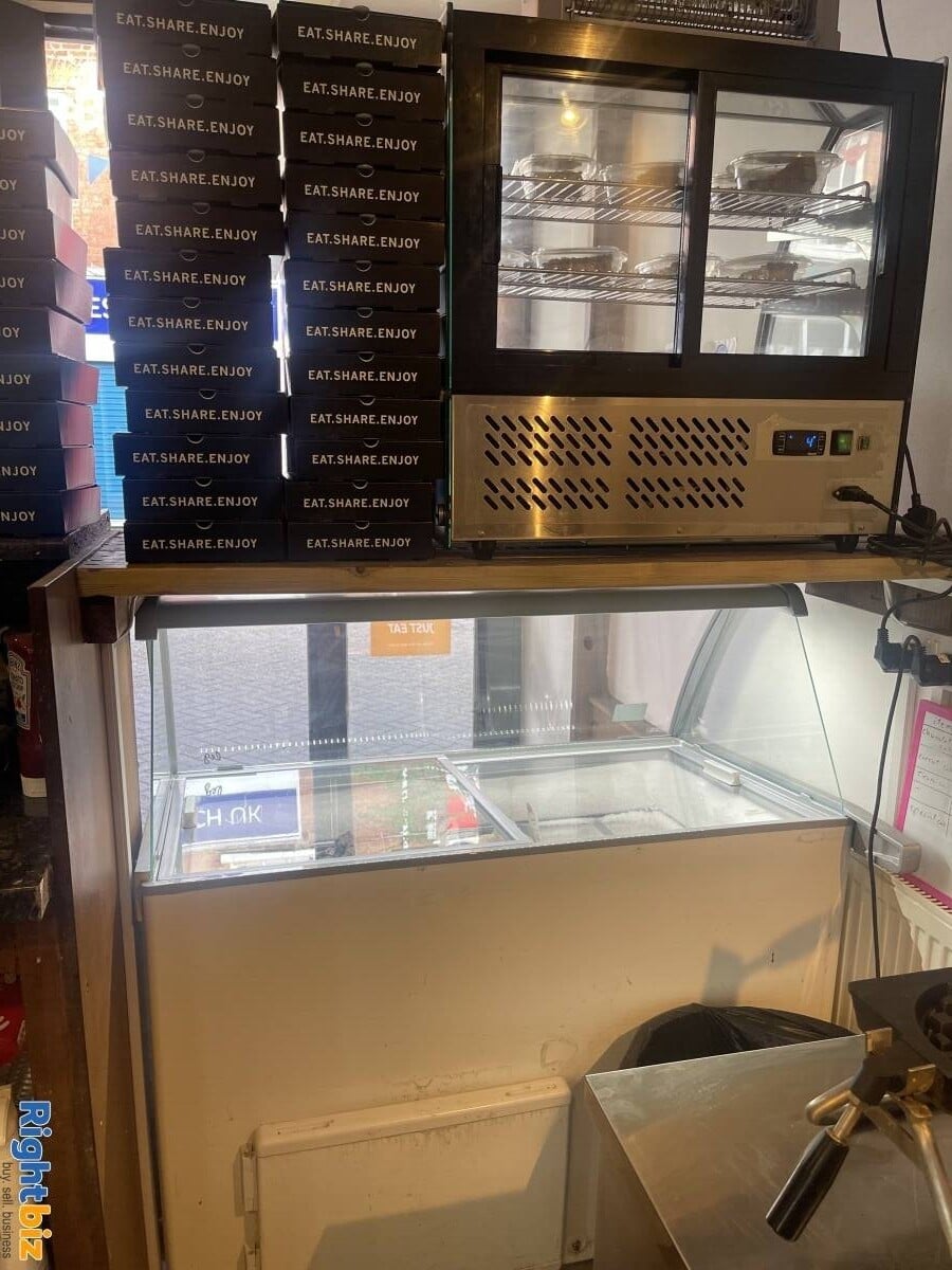 Takeaway and dessert shop for sale in Birmingham - 2 business in 1 shop Photo 5