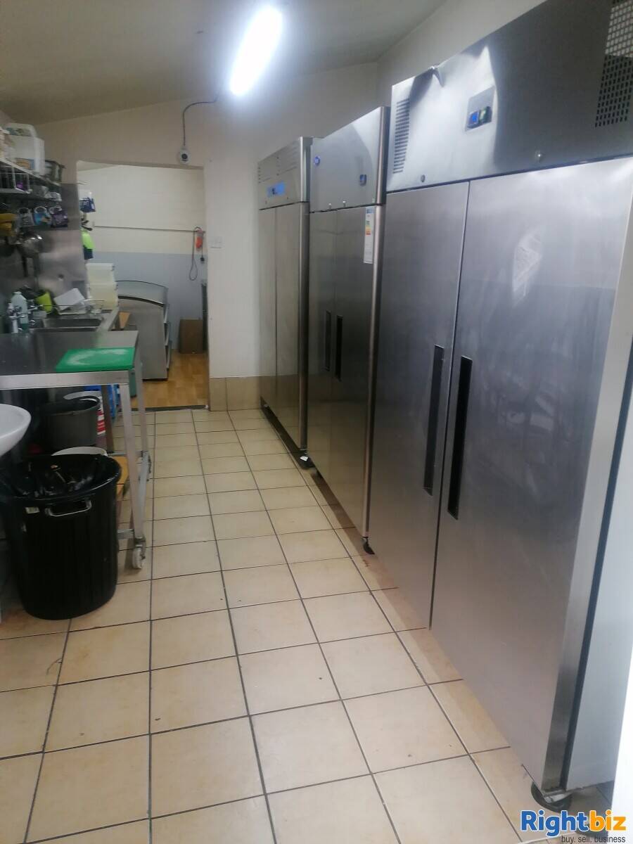 Successful Takeaway for sale with 2 Bedroom Accommodation Doncaster Photo 5