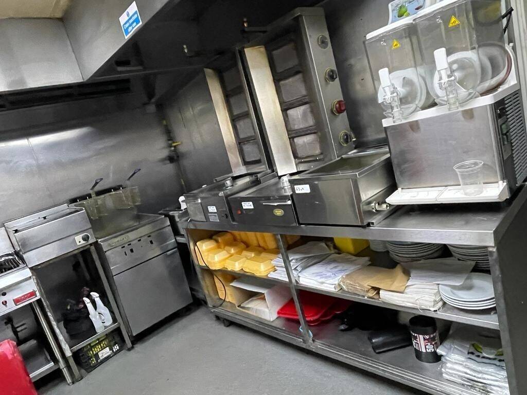The only grill house in a busy hight street leasehold for sale Photo 5