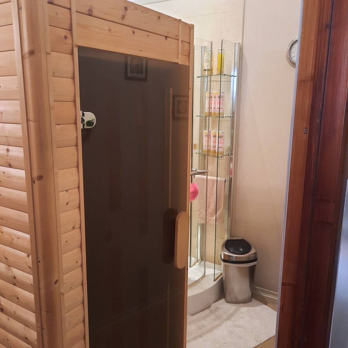 Leasehold Thai massage shop Photo 5