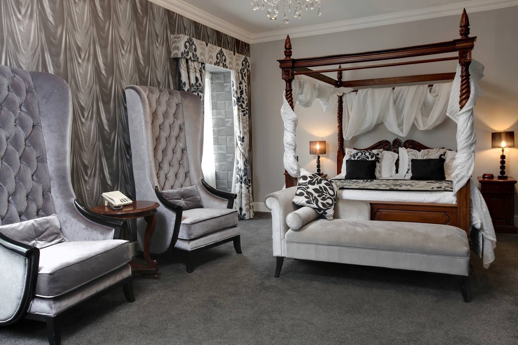 Strategically located, highly profitable 29-bedroom country house hotel Photo 4