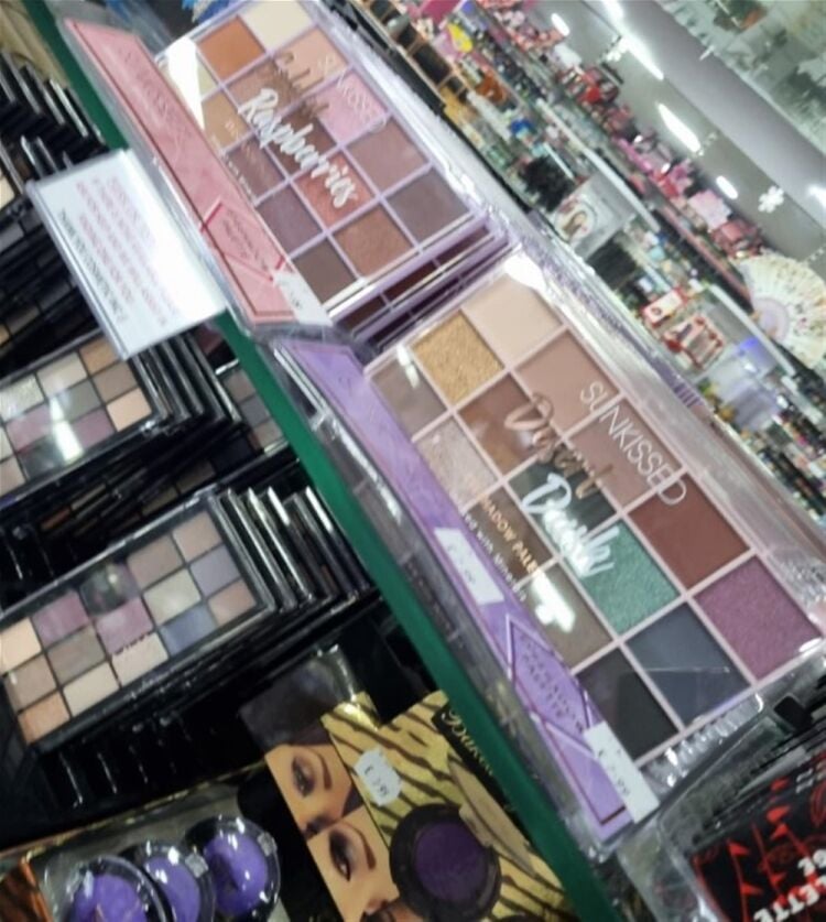 RETAIL COSMETICS & BEAUTY in prime indoor town centre shopping  location BURTON UPON TRENT Photo 5