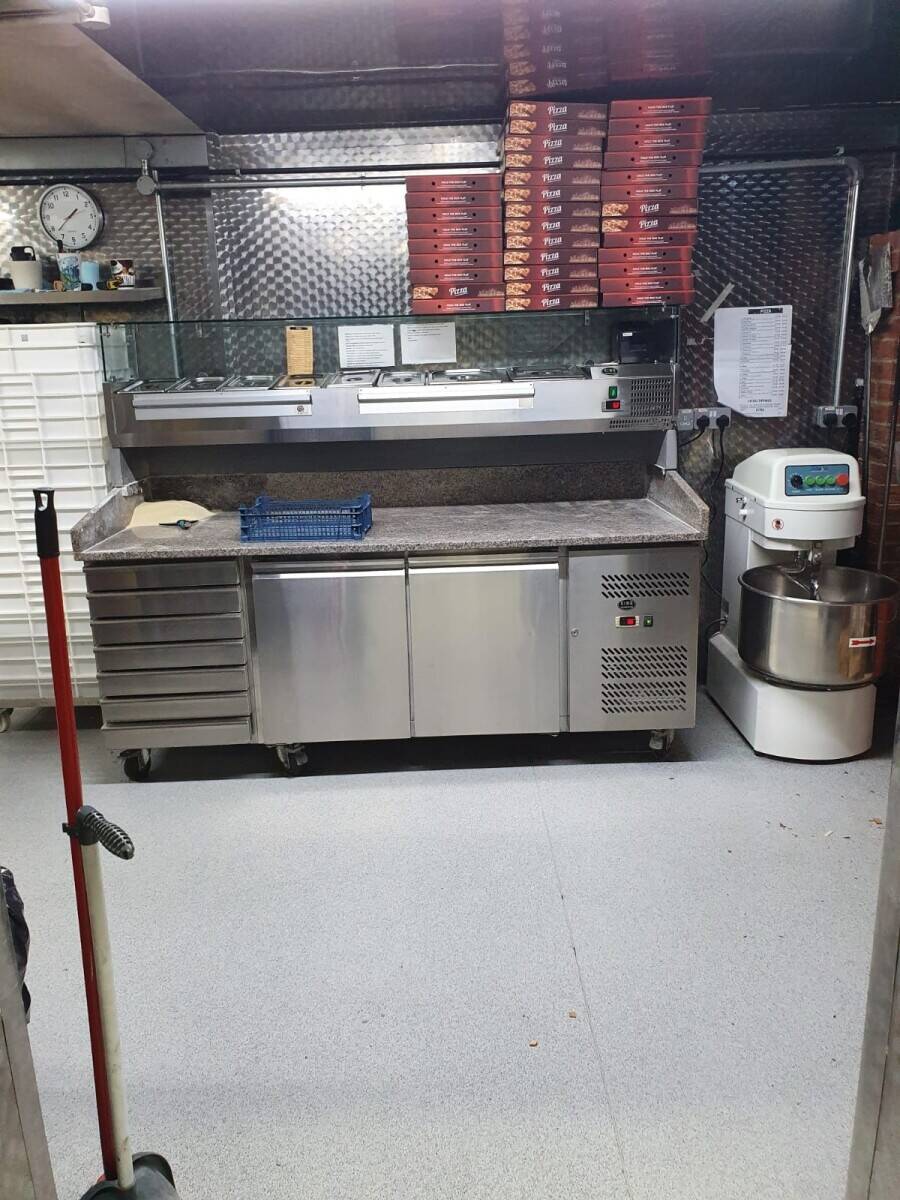 Restaurant Pizza Food Delivery for sale in Upton Park Photo 5