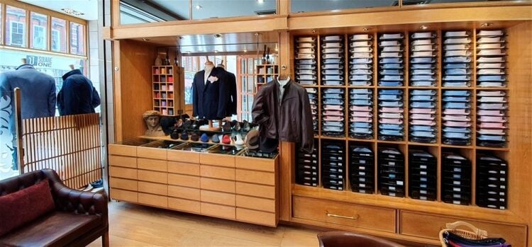 A HIGH-END MEN’S FASHION BOUTIQUE