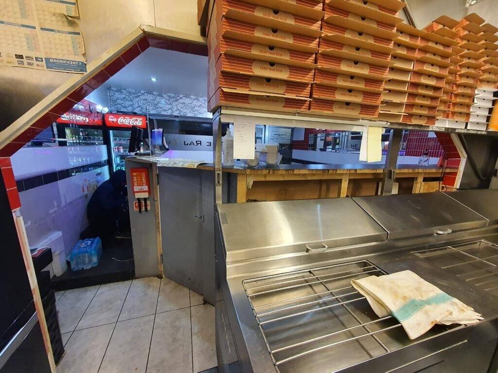INDIAN TAKEAWAY PRIME LOCATION GATWICK