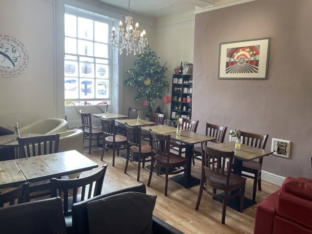 A Freehold Café / Restaurant in Newark, Nottinghamshire Town Centre. 'For Sale'. Photo 5