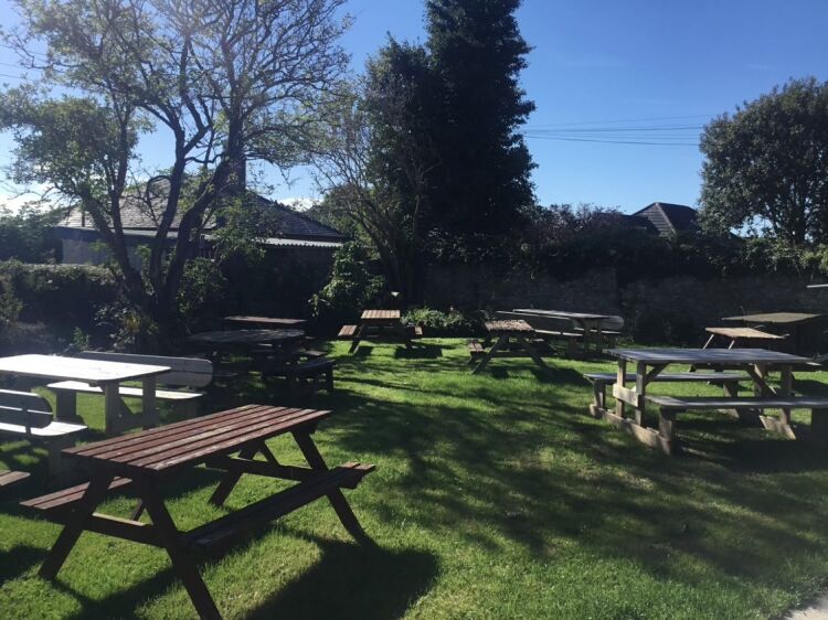 Free Of Tie Pub With Accommodation - South Lakes