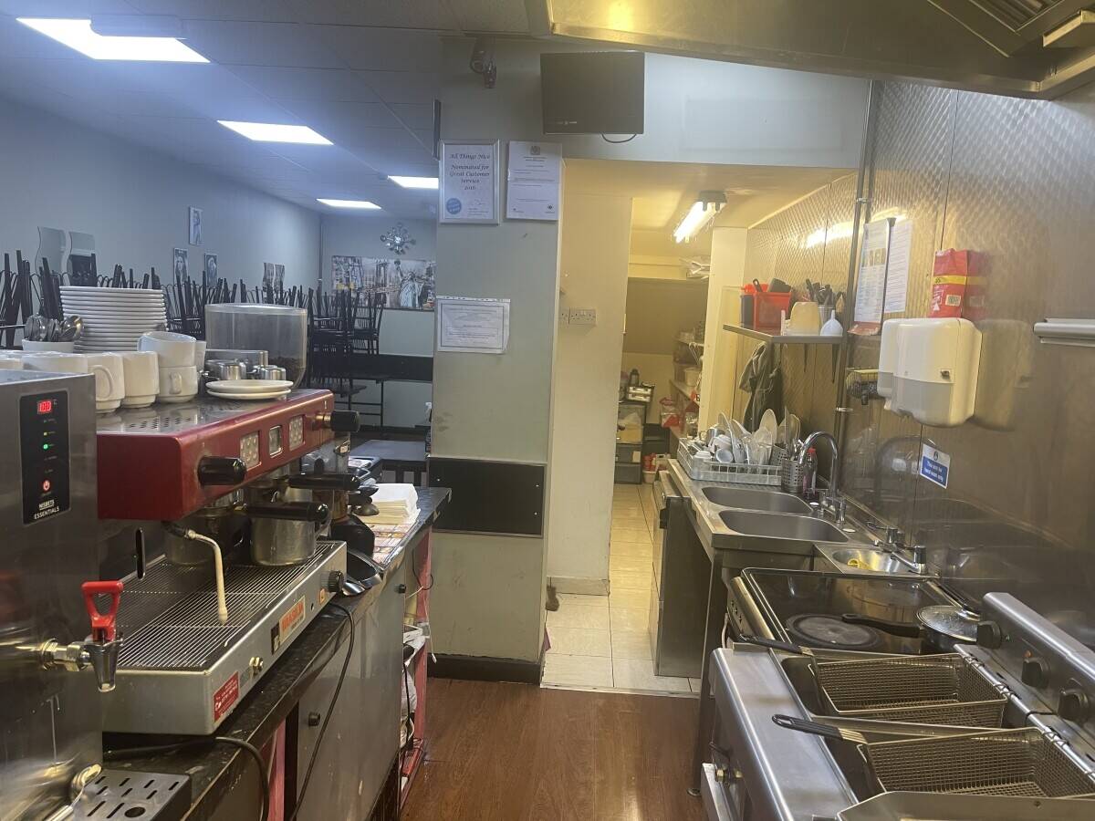Coffee Shop Cafe for sale in Scunthorpe Leasehold