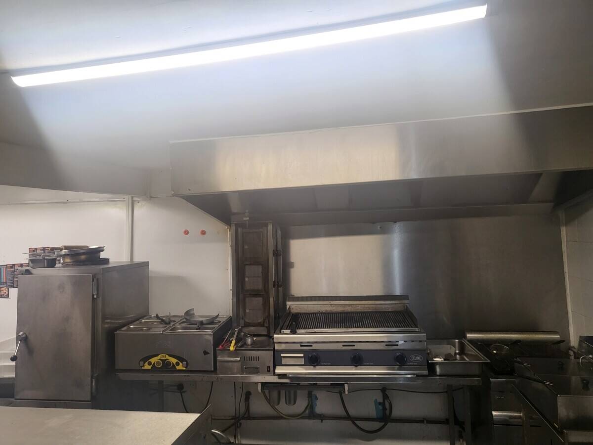 Cafè/Indian Restaurant + takeaway on 1st floor for sale  heart of Otley town centre
