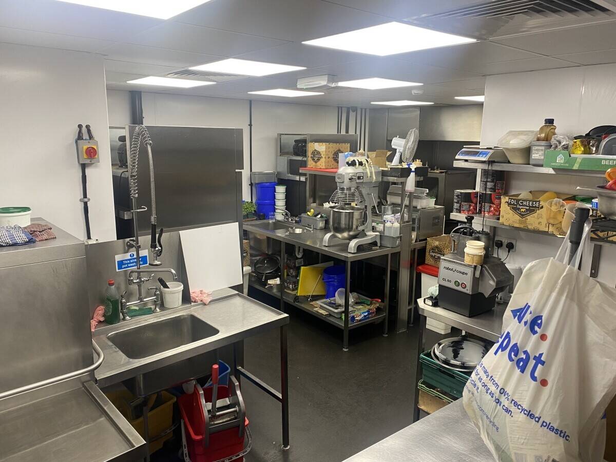 Popular Gourmet Burger and Pizza Restaurant for sale