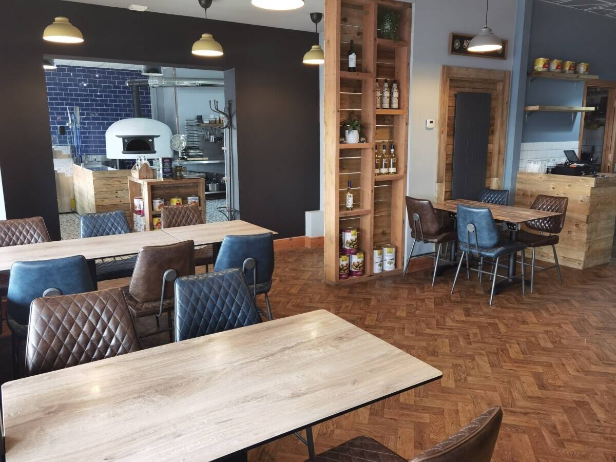 Leasehold Pizzeria for Sale in Milford Haven, Pembrokeshire Photo 5