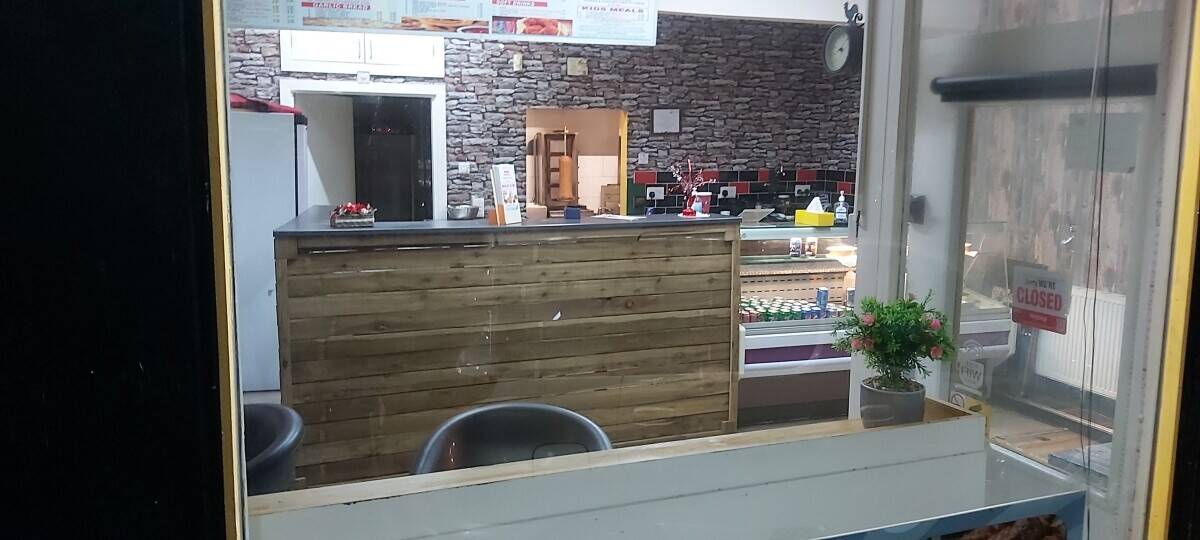Pizza Takeaway Photo 5