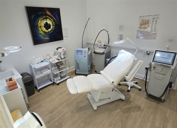 A MEDICAL AND AESTHETIC LASER TREATMENT CLINIC